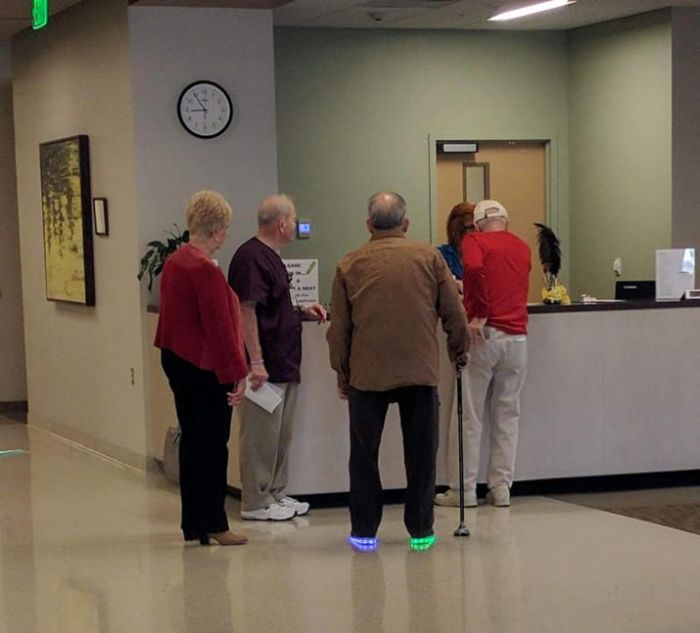 Old People Have Fun (19 pics)