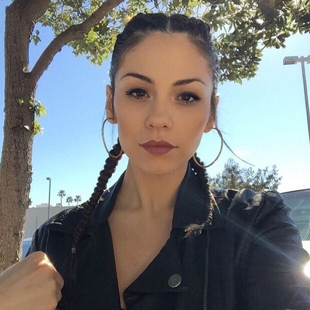 Pretty Girls (37 pics)