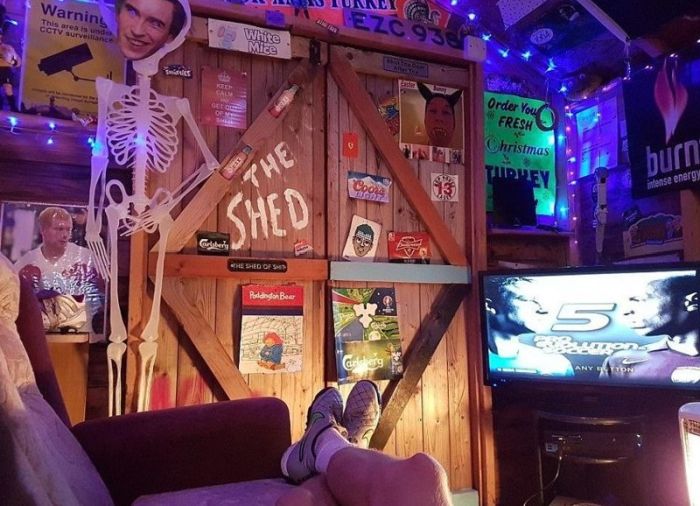 The Best Man Caves In The UK (18 pics)