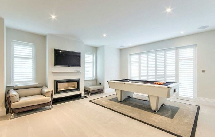 The Best Man Caves In The UK (18 pics)