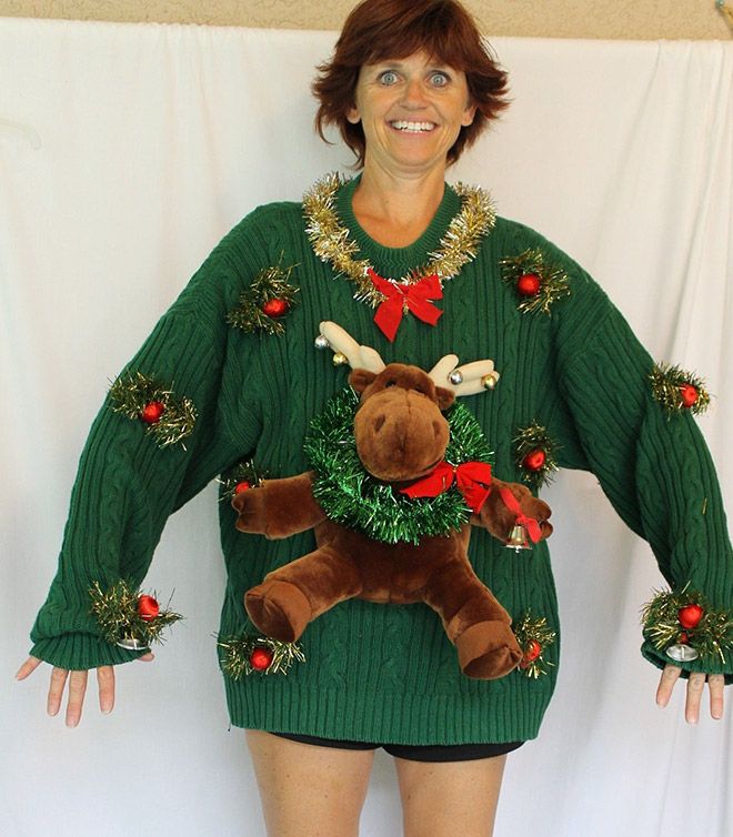 How to Sell A Tacky Christmas Sweaters (15 pics)