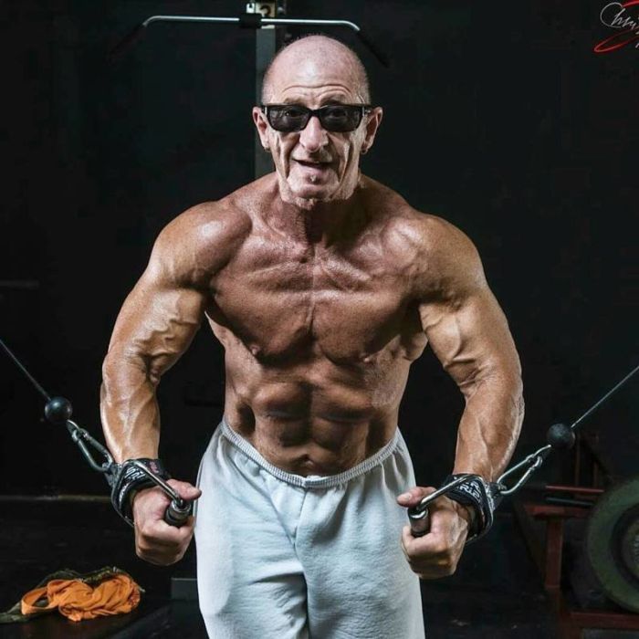 Strong Older People (22 pics)