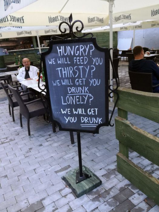Brilliant Bar and Cafe Chalkboard Signs (15 pics)