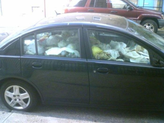 Cars Full Of Trash (14 pics)