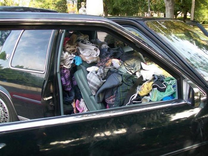 Cars Full Of Trash (14 pics)