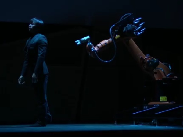 Huang Yi & KUKA: A Human-Robot Dance Duet