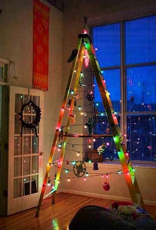 Ladder Christmas Trees (10 pics)