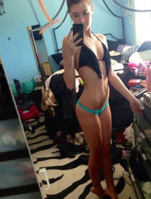 You Need To Clean Your Bedroom Before Your Sexy Selfie (12 pics)