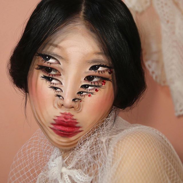 Amazing Makeup Art (23 pics)