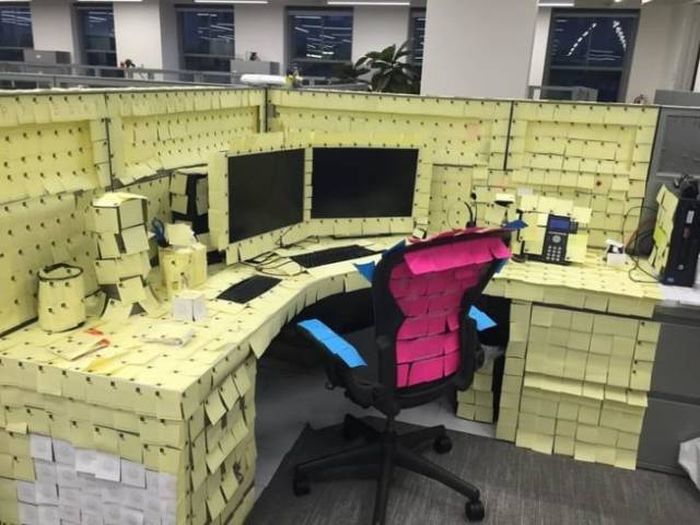 Coworker Pranks (27 pics)