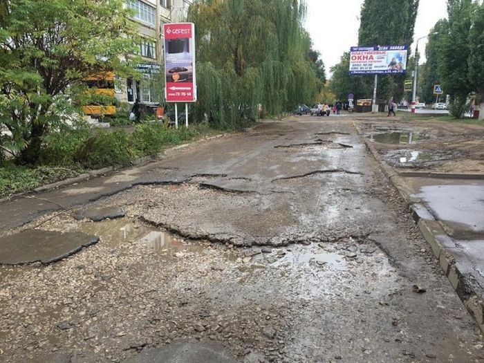 Roads In The Cit Of Saratov, Russia (14 pics)