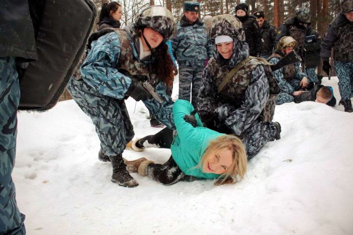 Russian Police Girls (33 pics)