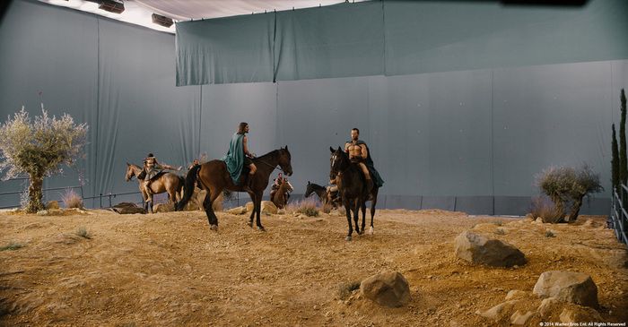 On The Set Of 300 (24 pics)