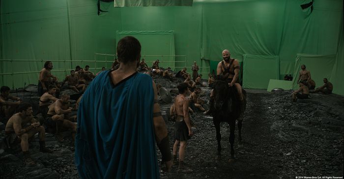 On The Set Of 300 (24 pics)