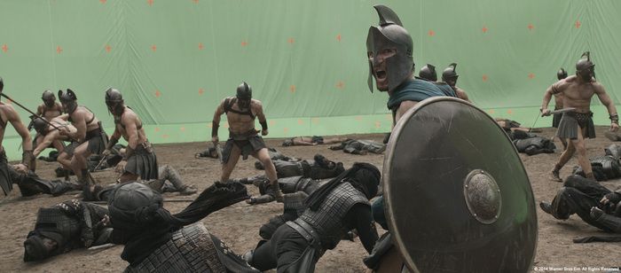 On The Set Of 300 (24 pics)
