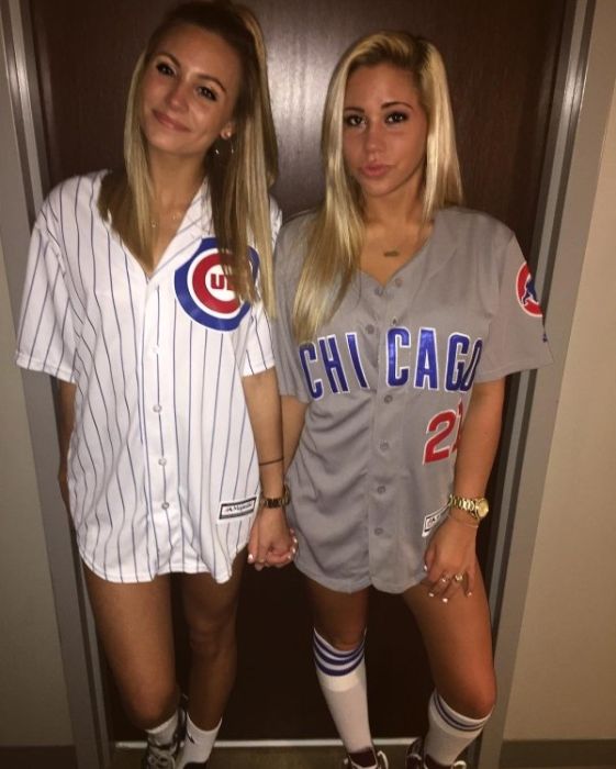 Pretty Fans And Cheerleaders (44 pics)