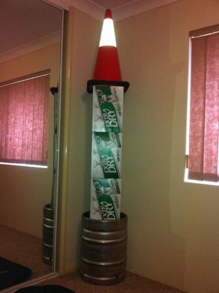 When You’re Too Lazy To Decorate Your Home For Christmas (24 pics)