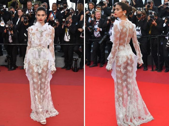 The Hottest Dresses Of 2017 (12 pics)