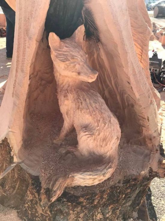 Great Tree Sculpture (10 pics)