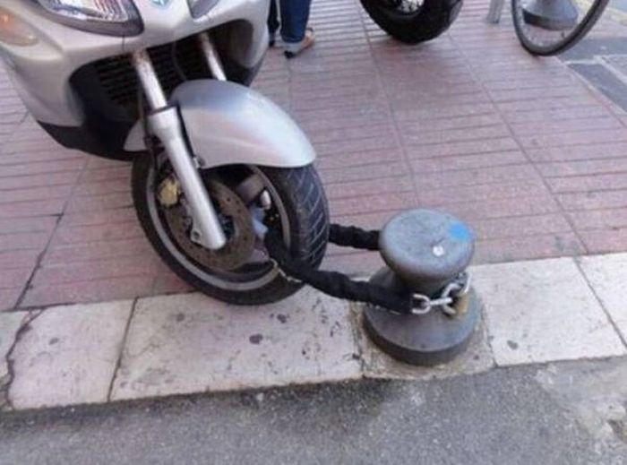 Useless Security Features (20 pics)