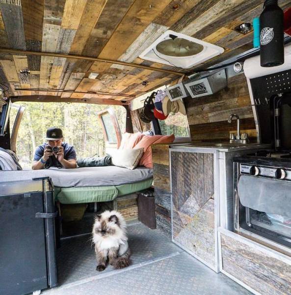 Pics From ‘Project Van Life’ Instagram That Will Make You Wanna Quit Your Job And Travel The World (49 pics)