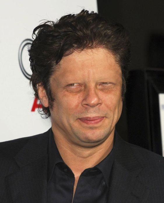 Celebrities Without Eyebrows (20 pics)
