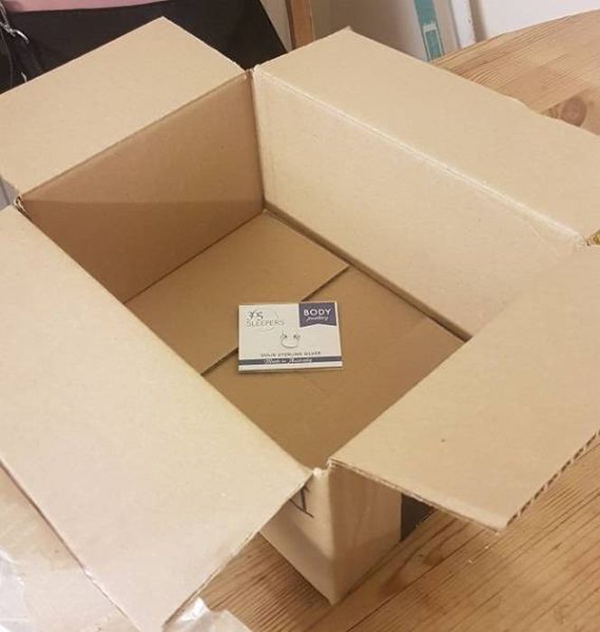 It's So Wrong (22 pics)