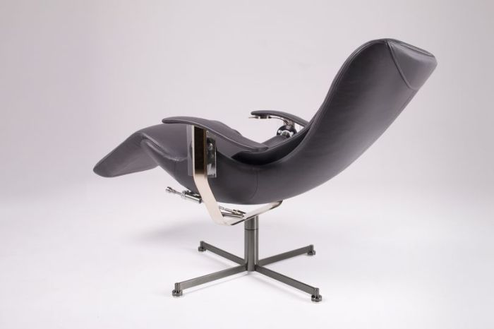 Most technologically advanced chair in the world costs £38,000 but 'can neutralise gravity' (5 pics)