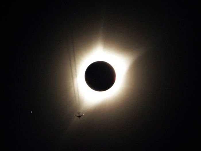 Photos That Needed That Exact Perfect Moment (37 pics)