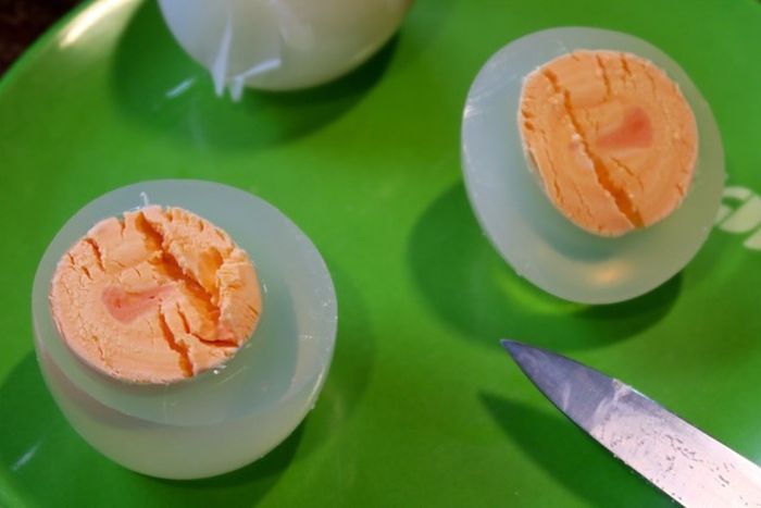 Boiled Penguin Eggs (4 pics)