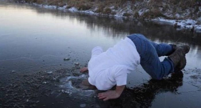 Fishing Fails And Funny Pictures (27 pics)