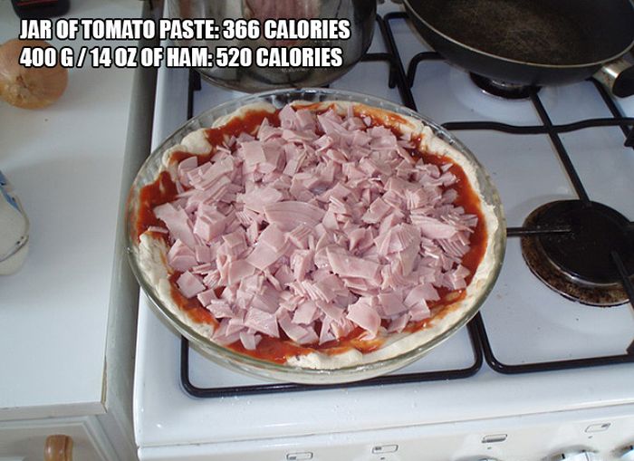 This Pizza Has 8,789 Calories (14 pics)