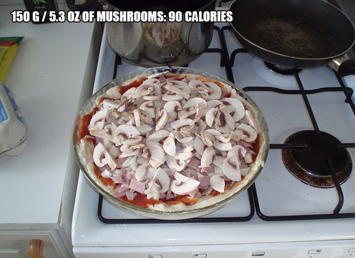 This Pizza Has 8,789 Calories (14 pics)