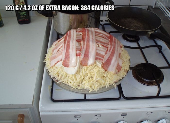 This Pizza Has 8,789 Calories (14 pics)