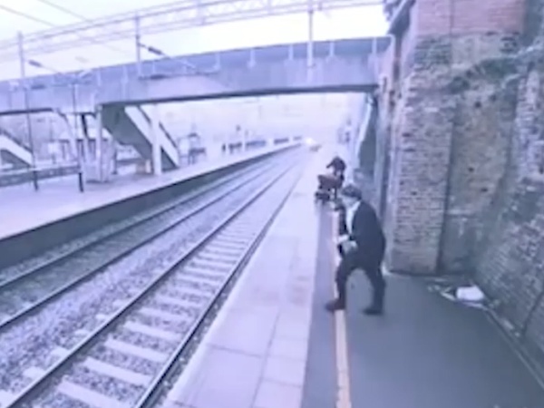 Heroic Woman Saves Man From Suicide at UK Train Station