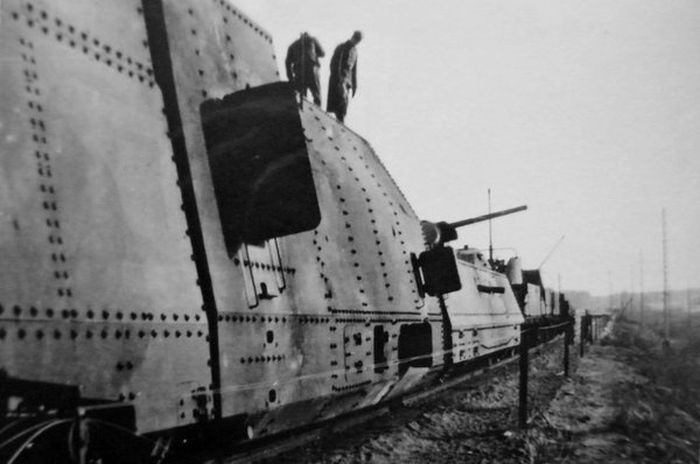 Armored Train (40 pics)