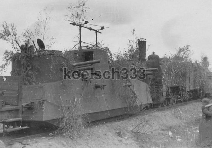 Armored Train (40 pics)