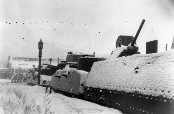Armored Train (40 pics)