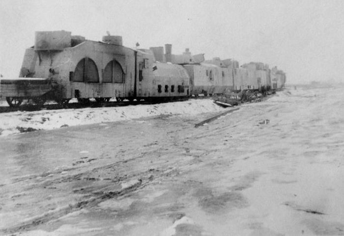 Armored Train (40 pics)