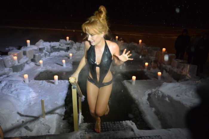 Russian Gris Take Dip In Icy Water To Mark Orthodox Epiphany. Part 2 (30 pics)