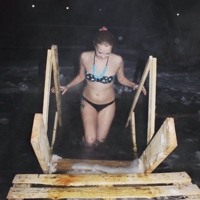 Russian Gris Take Dip In Icy Water To Mark Orthodox Epiphany. Part 2 (30 pics)