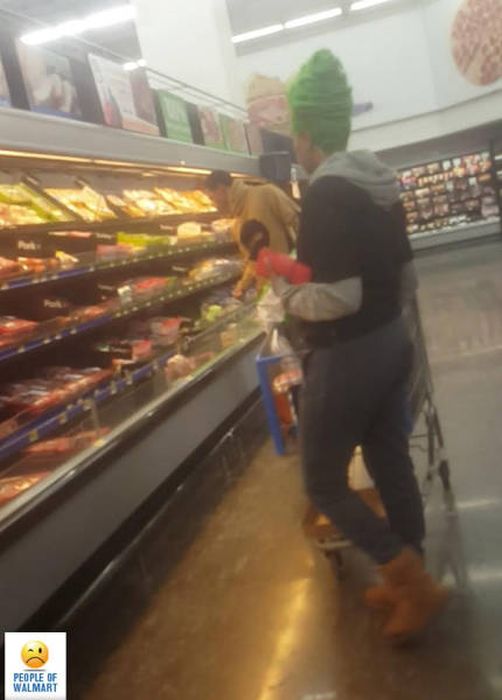 Strange People In Walmart (38 pics)