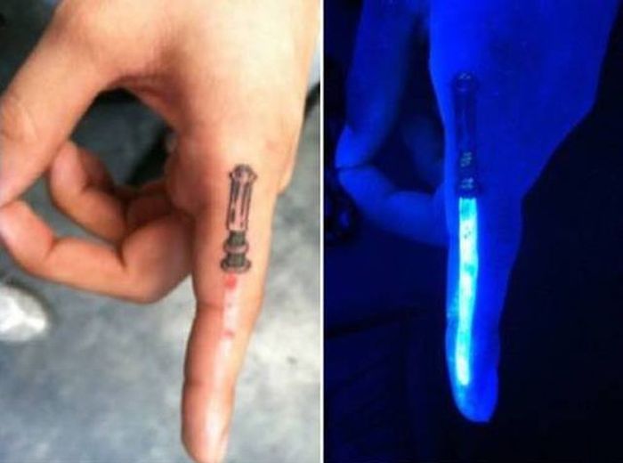 Epic Tattoo Transformations Under A Black Light (14 pics)
