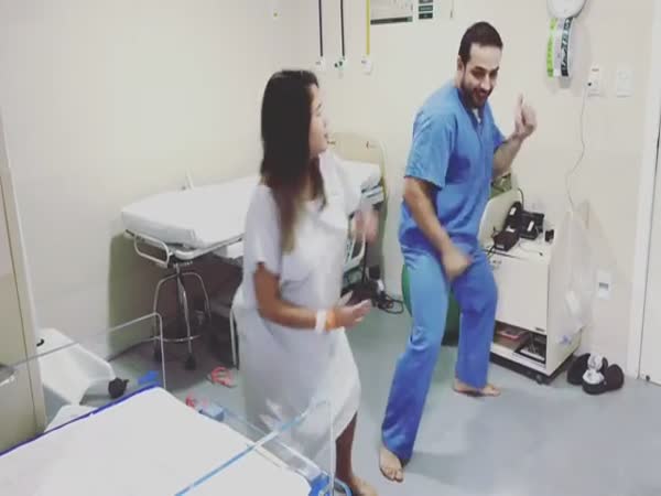 Doctor Gets Pregnant Women in Labour Dancing