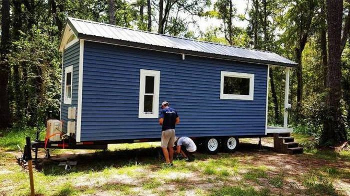 One Guy Has Built Himself A House Instead Of The Dorm (28 pics)