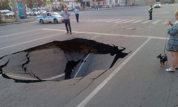 Roads In Russia (23 pics)