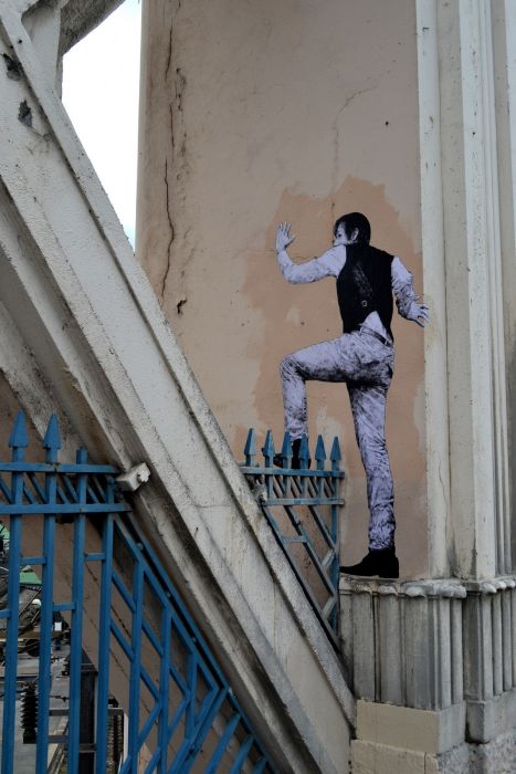 Street Art by Levalet (35 pics)