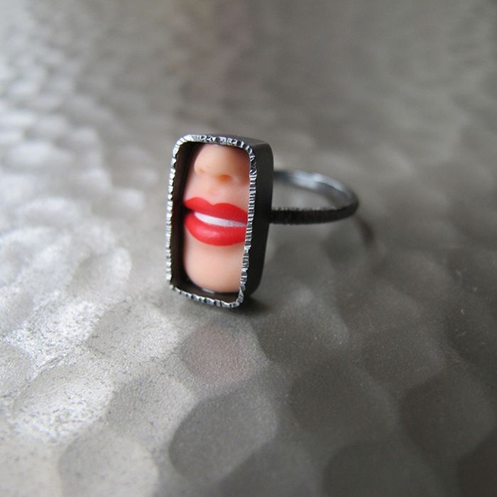 Jewelry Made From Barbie Doll Parts (19 pics)