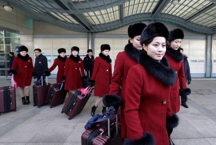 Fans From North Korea Came To The Olympics In South Korea (7 pics)