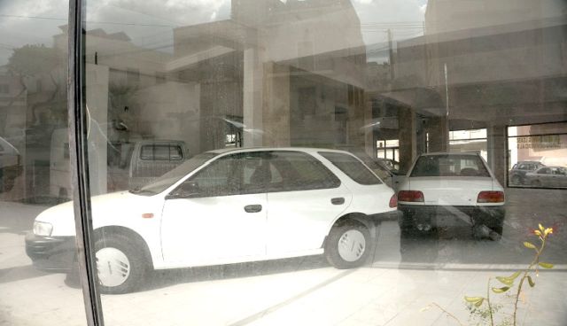 Abandoned Subaru Showroom  (12 pics)